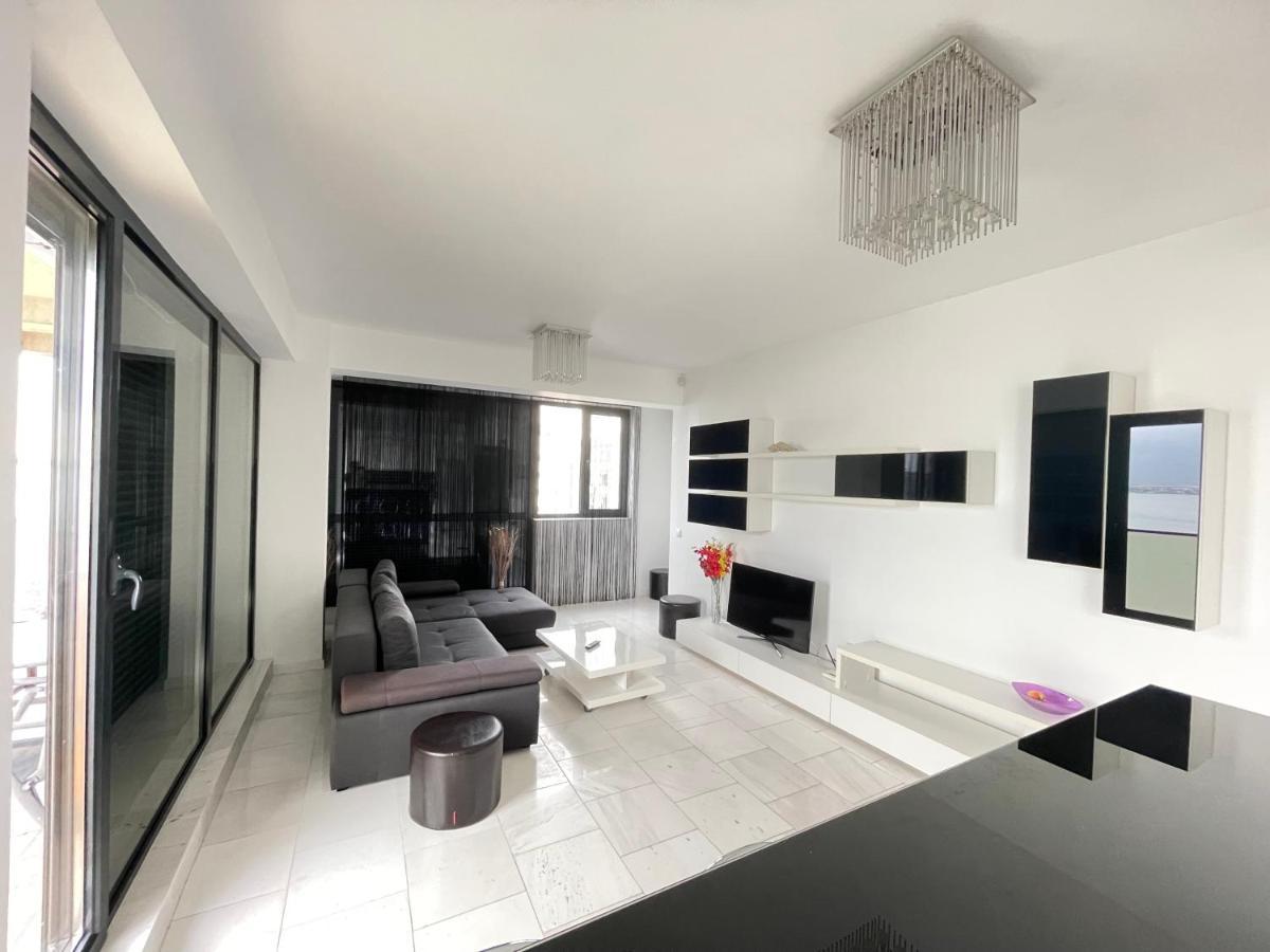 Sns Apartament In Vila Sophia Mamaia Exterior photo